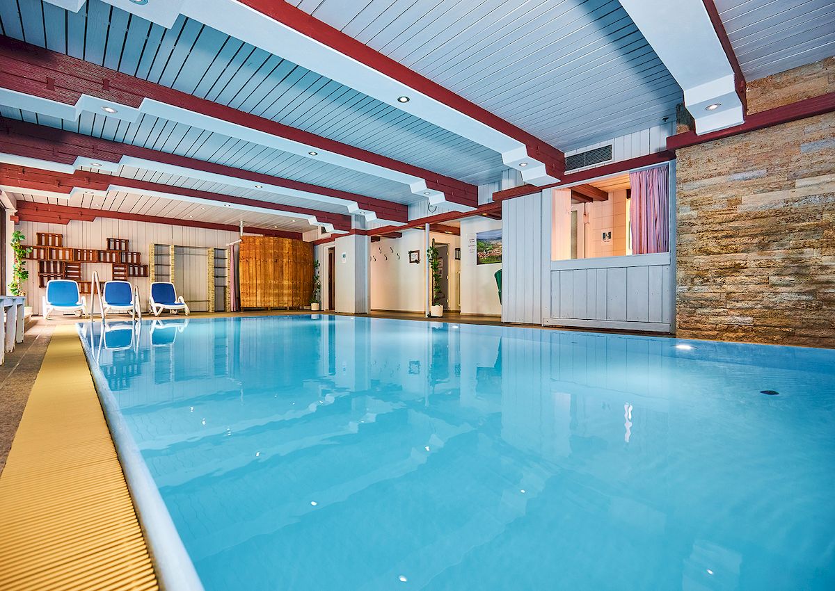 Schwimmbad und Wellness im Flair Hotel Lochner