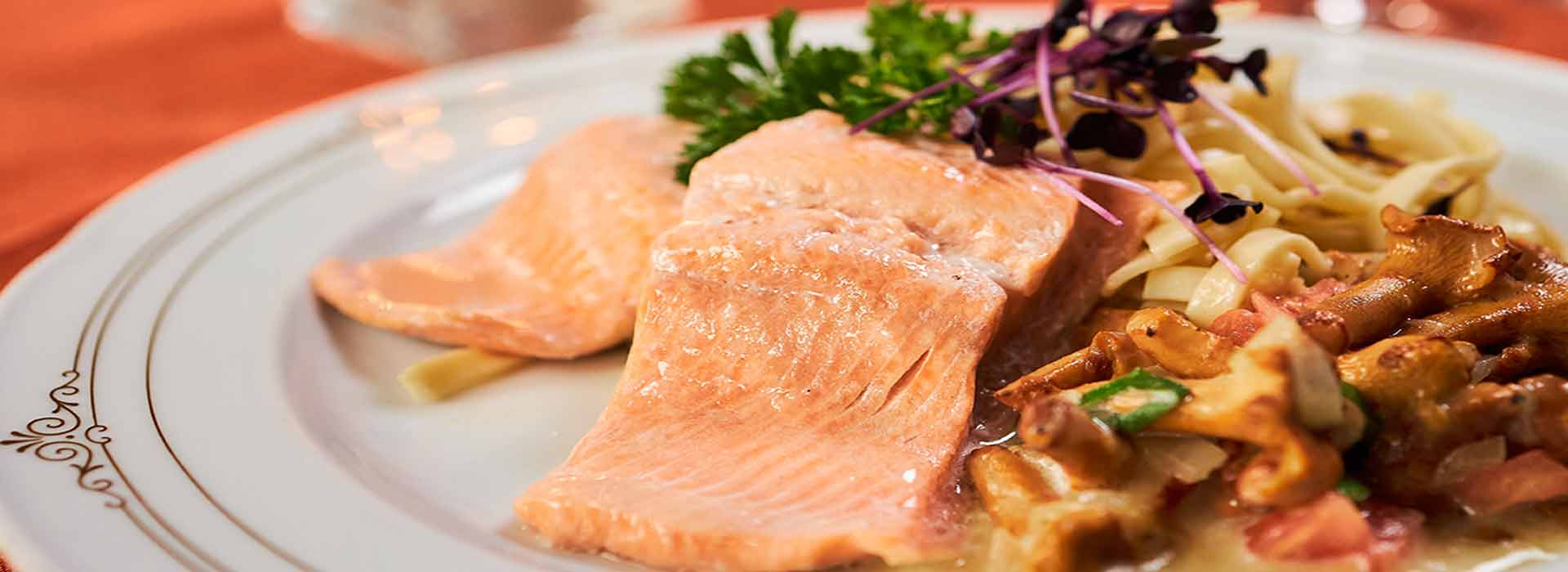 Flair Hotel Weinstube Lochner - feine Fischspezialitäten aus Fluss und Meer